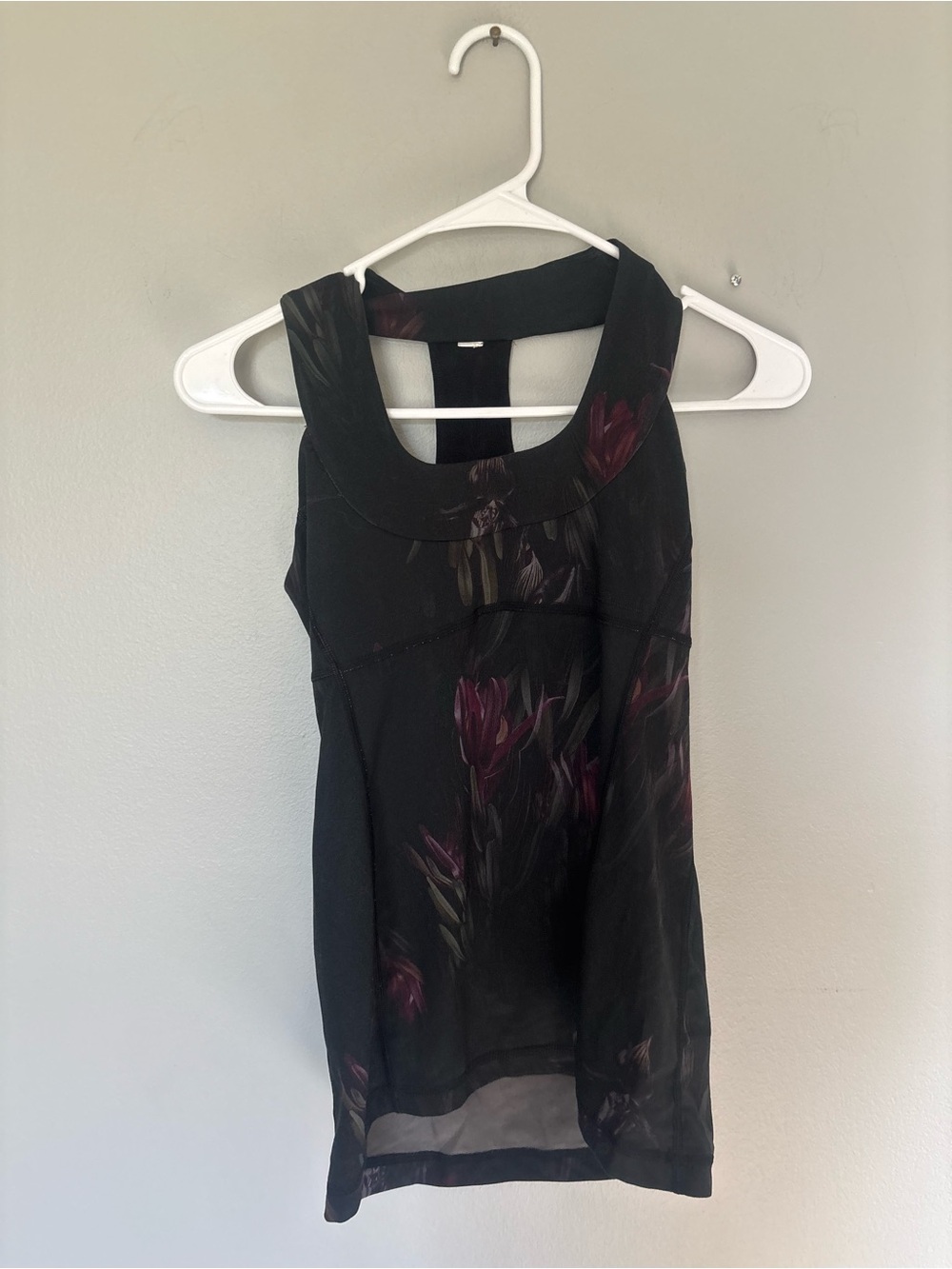 lululemon athletica Black Tank Top with Purple Floral Accents size 2